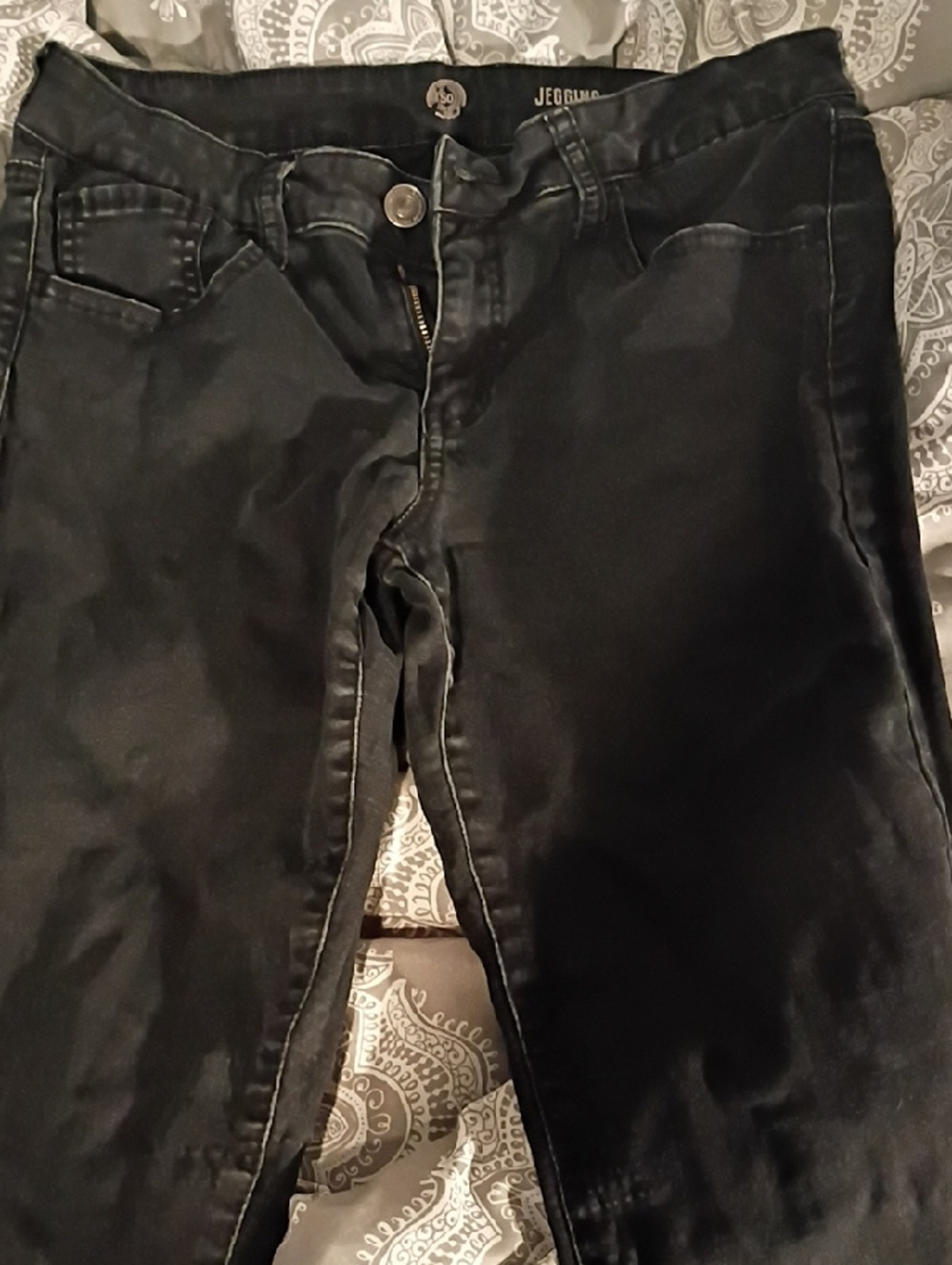 Black Women's Jeggings-Style Jeans